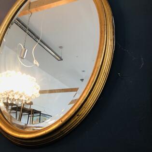 Ovaler Spiegel vergoldeter Rahmen