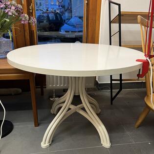 Runder Thonet Tisch weiss