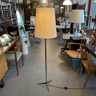 Stehlampe