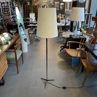 Stehlampe