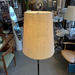 Stehlampe