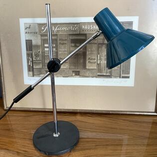 Blaue Tischlampe
