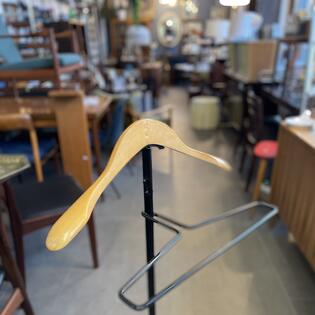 Stummer Diener schwarz