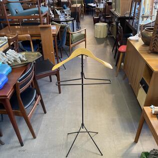 Stummer Diener schwarz