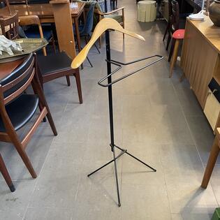 Stummer Diener schwarz