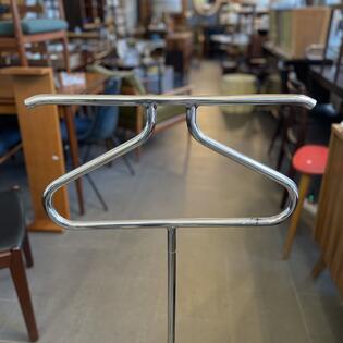 Stummer Diener chrom