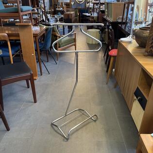 Stummer Diener chrom