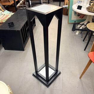 Art Deco Blumens&auml;ule