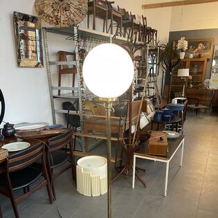 Stehleuchte Messing Kugel