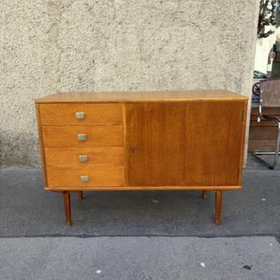 Kleines Sideboard