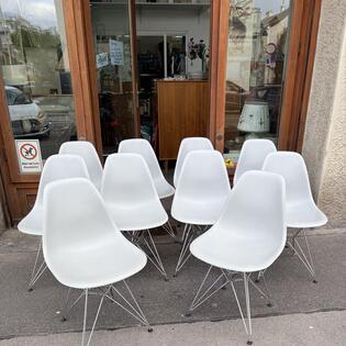 Vitra - Eames Plastic Chairs
