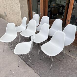 Vitra - Eames Plastic Chairs