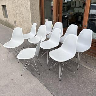 Vitra - Eames Plastic Chairs