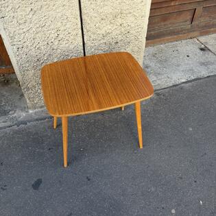 Kleines Tischchen 50erJahre