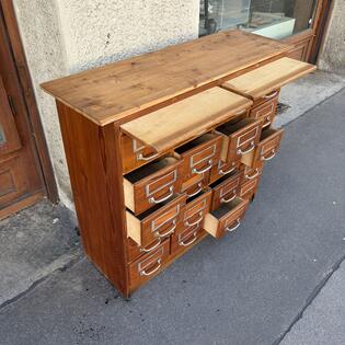 Apothekenschrank