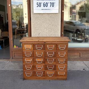 Apothekenschrank