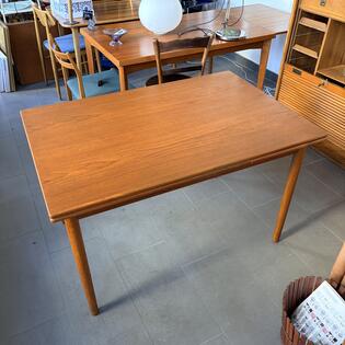 Teaholz Esstisch 120